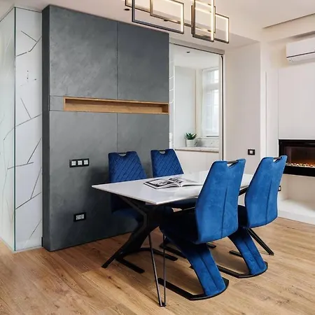 Skylark - Tel Aviv With Fireplace & View Appartamento
