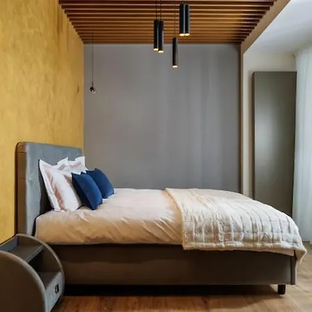 Skylark - Tel Aviv With Fireplace & View Appartamento Braşov